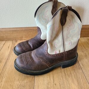 Justin size 8 womens  boots